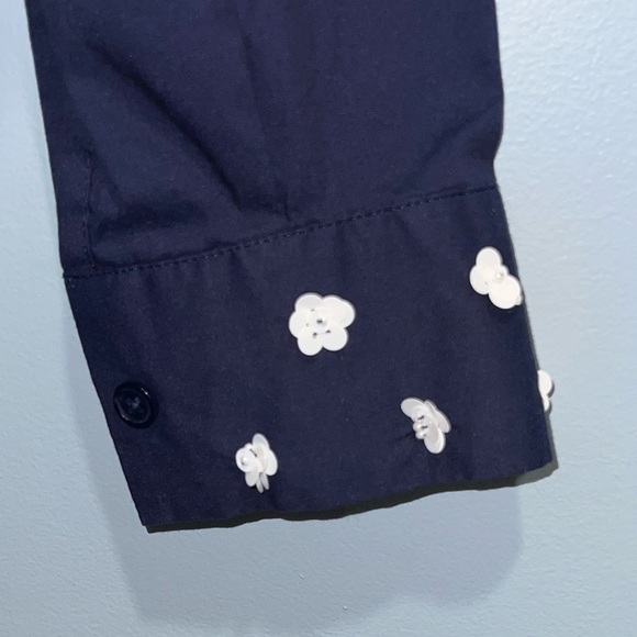 Michael kors- Navy button up top with white flowers - Picture 4 of 8